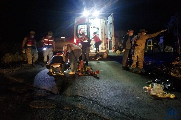 Van'da göçmenleri taşıyan minibüs devrildi: 12 ölü