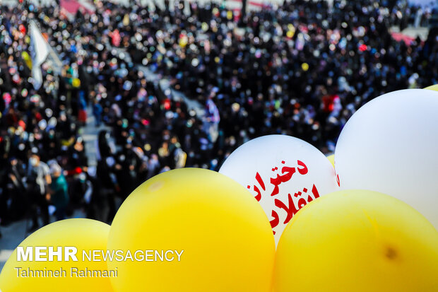 جشن ازدواج دختران انقلاب در میدان امام حسین(ع)