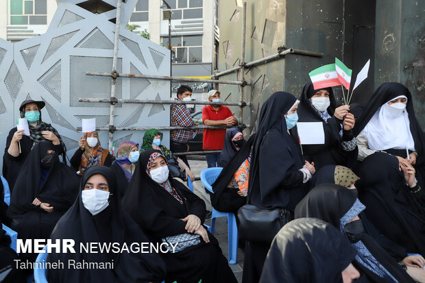 جشن ازدواج دختران انقلاب در میدان امام حسین(ع)