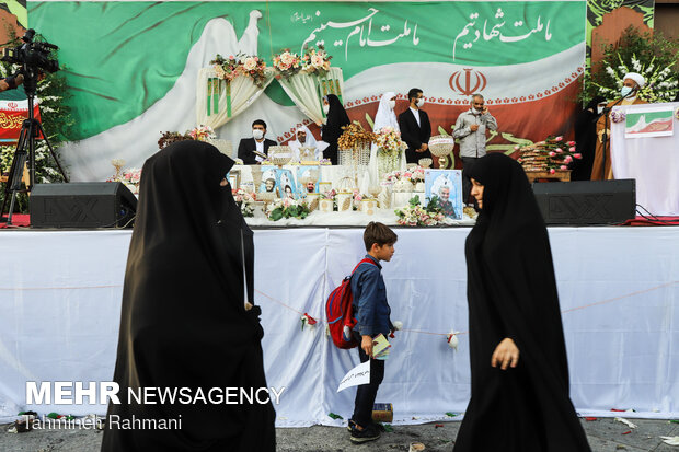 جشن ازدواج دختران انقلاب در میدان امام حسین(ع)