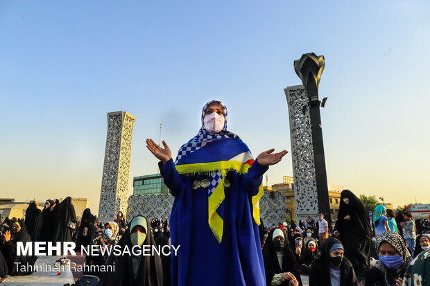 جشن ازدواج دختران انقلاب در میدان امام حسین(ع)