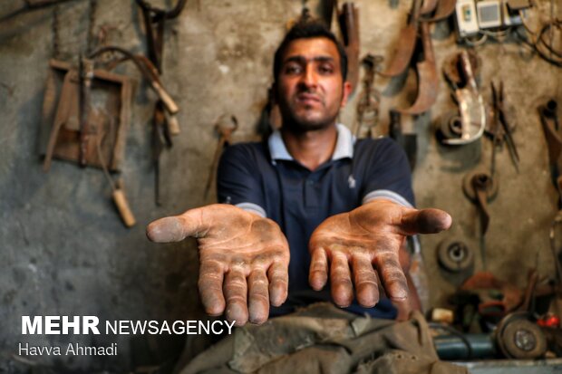 Traditional blacksmithing in N Iran
