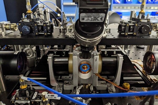 تولید رایانه کوانتومی با پردازنده ۱۰۰ کیوبیتی و اتم‌های صفر مطلق