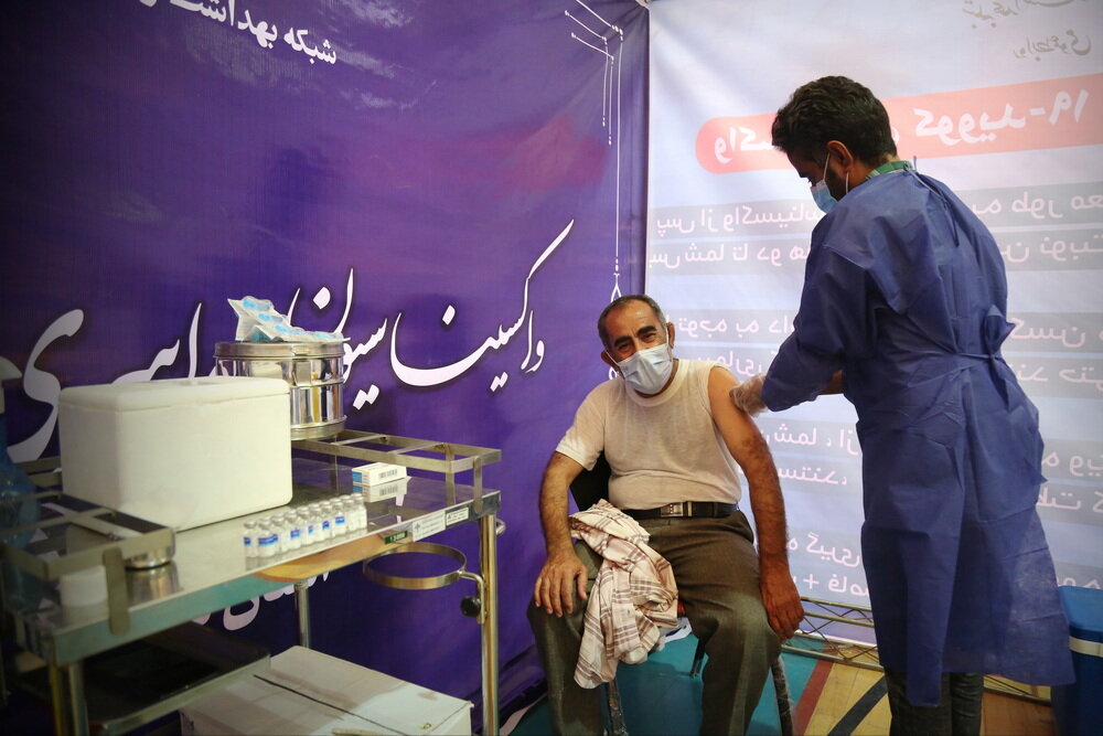 روزانه ۱۲ هزار نفر در اصفهان واکسن کرونا دریافت می‌کنند