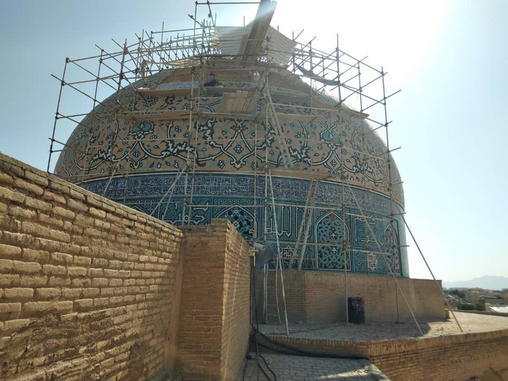 وضعیت بحرانی گنبد مسجد شیخ لطف‌الله/تپه اشرف آواره است