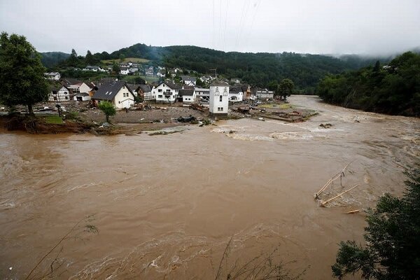 VIDEO: Flash floods in Iran's Bojnourd block roads