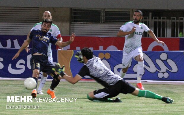 قرعه کشی نیمه نهایی جام حذفی دوشنبه برگزار می‌شود