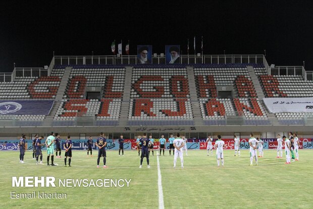 دیدار تیم های فوتبال گل گهر و آلومینیوم اراک
