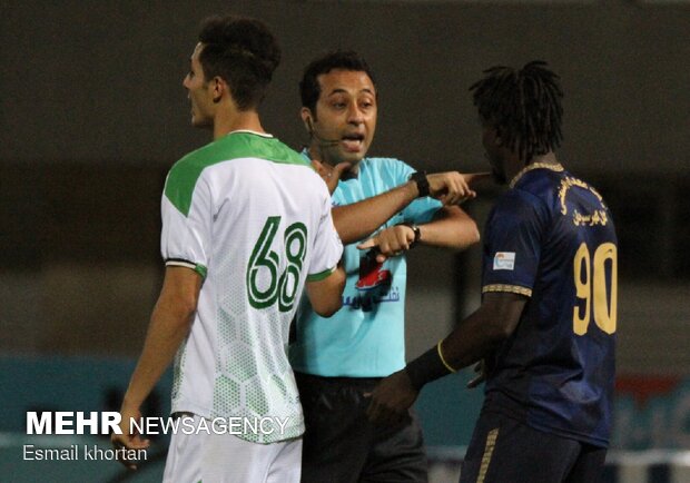 دیدار تیم های فوتبال گل گهر و آلومینیوم اراک
