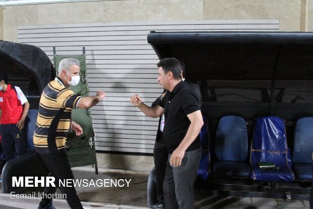 دیدار تیم های فوتبال گل گهر و آلومینیوم اراک
