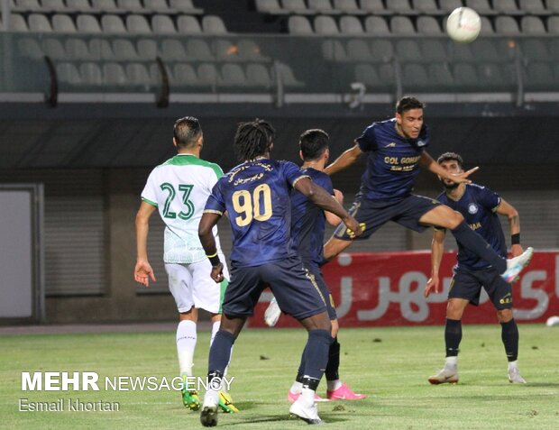 دیدار تیم های فوتبال گل گهر و آلومینیوم اراک
