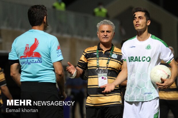 دیدار تیم های فوتبال گل گهر و آلومینیوم اراک
