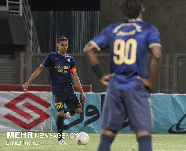 دیدار تیم های فوتبال گل گهر و آلومینیوم اراک
