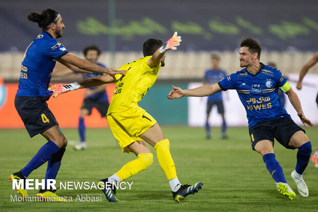 Esteghlal beat Persepolis to qualify for Hazfi Cup semis