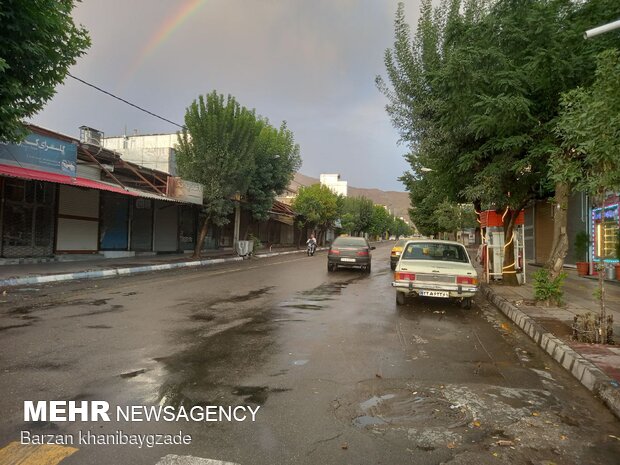 آبگرفتگی معابر و باران تابستانی در شهر مرزی بانه