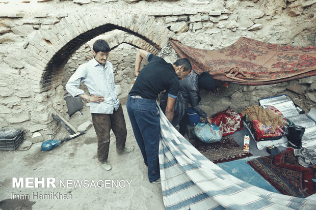 ما هنوز زنده ایم...