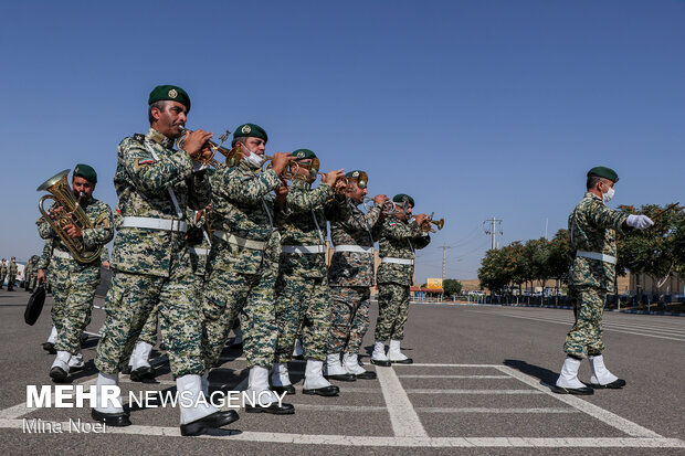 مراسم توديع و معارفه فرمانده تيپ ٢٥ به همراه رزمايش ميدانی