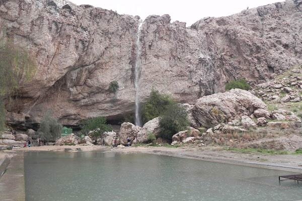 سیلاب در آبشار خشک شده «دوساری» در جنوب کرمان