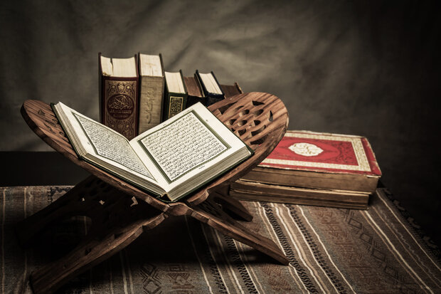 اهدای هدیه ۵۰میلیونی یکی از خادمان قرآن به استان‌های محروم