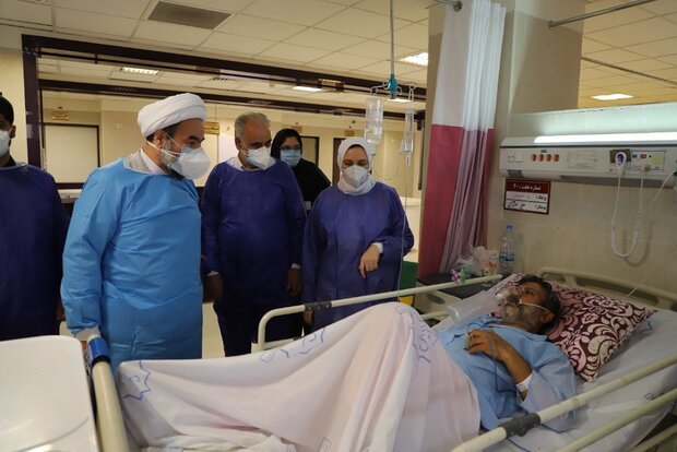 Leader's envoy visits coronavirus hospital in Zahedan
