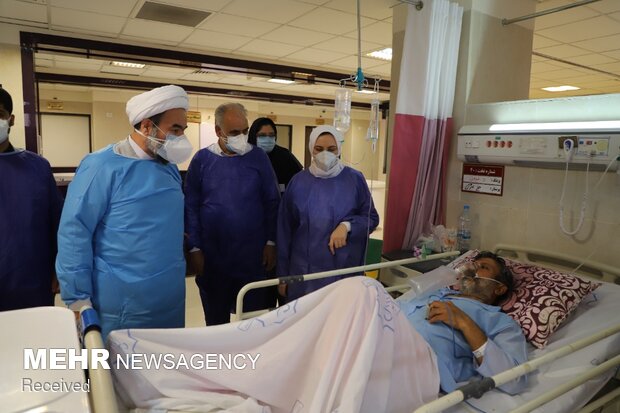 Leader's envoy visits coronavirus hospital in Zahedan
