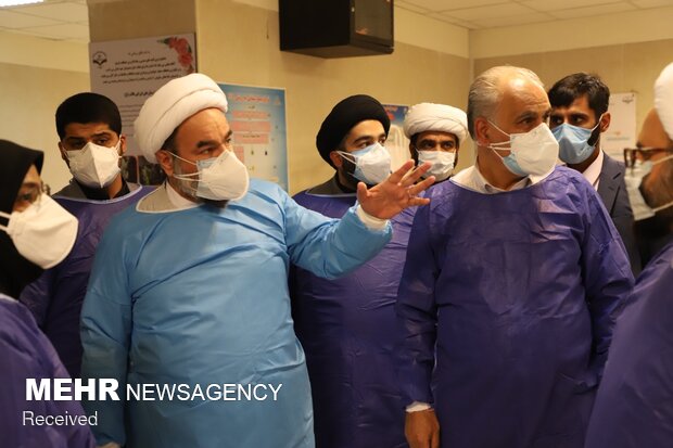 Leader's envoy visits coronavirus hospital in Zahedan
