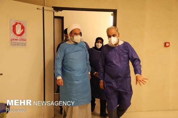 Leader's envoy visits coronavirus hospital in Zahedan
