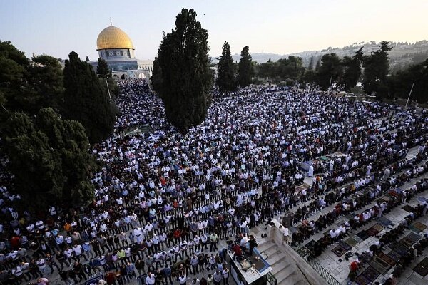 ۵۰ هزار فلسطینی با حضور در «مسجدالاقصی» نماز جمعه را اقامه کردند