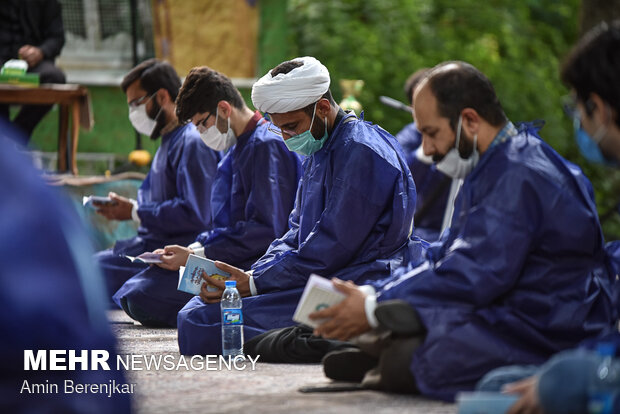 دعای روز عرفه در جمع کادر درمان و گروه های جهادی بیمارستان علی اصغر شیراز