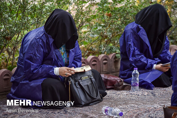 دعای روز عرفه در جمع کادر درمان و گروه های جهادی بیمارستان علی اصغر شیراز