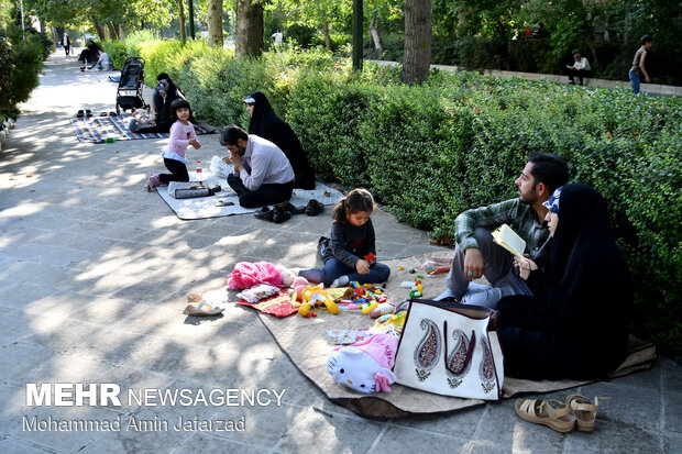 مراسم دعای پرفیض عرفه در دانشگاه تهران