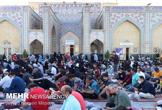 'Day of Arafa' marked at Imam Reza holy shrine