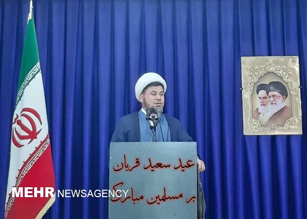 بزرگترین آفت امروز کشور حالت ایستایی در مسئولین است بزرگترین آفت امروز کشور حالت ایستایی در مسئولین است