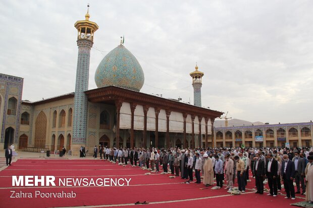 اقامه نماز عید قربان در حرم شاهچراغ(ع)