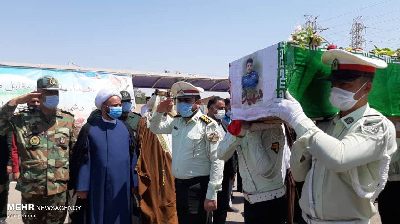 اہواز میں مدافع وطن شہید کی تشییع جنازہ