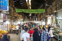 هفت هزار تن کالای اساسی در بازار قزوین عرضه شده است