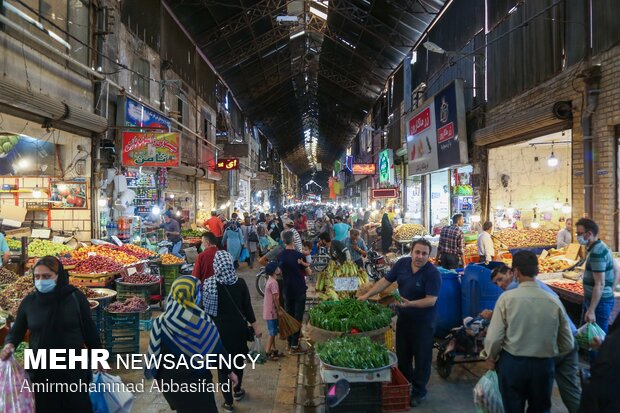 بازار قزوین در سایه بی توجهی به پیک پنجم کرونا