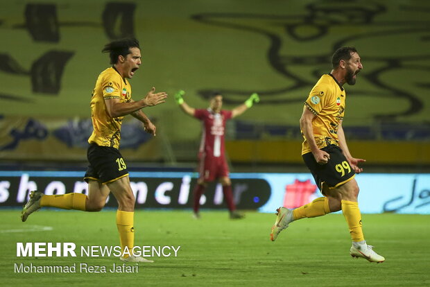 Sepahan 2-0 Zob Ahan of Isfahan: IPL Week 29