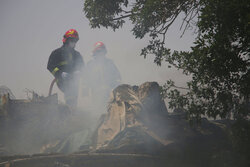 مهار آتش در منطقه حفاظت شده «پارک ملی بمو» شیراز