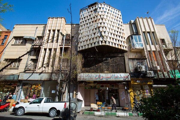 انتقاد از نحوه نگهداری بناهای تاریخی خیابان لاله‌زار