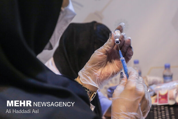 بیش از ۹ میلیون ایرانی دوز اول واکسن کرونا را دریافت کرده‌اند 