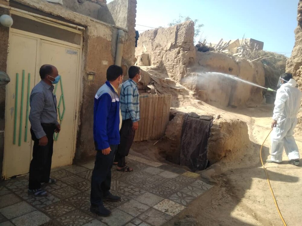اتمام عملیات سمپاشی علیه حشرات ناقل بیماری «سالک» در اردستان