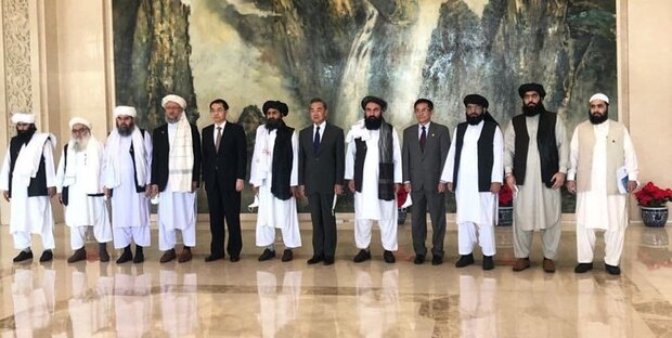 Wang Yi hosts Taliban delegation in China