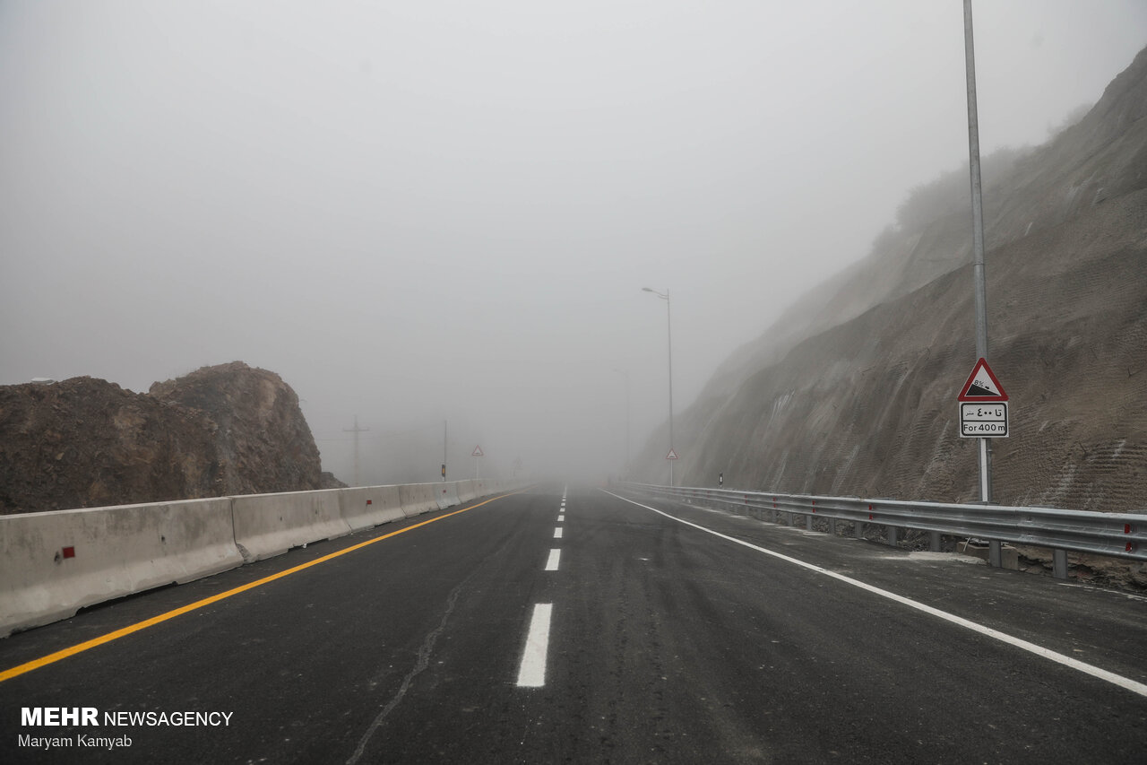 برف، جاده چالوس و آزادراه تهران-شمال را بست