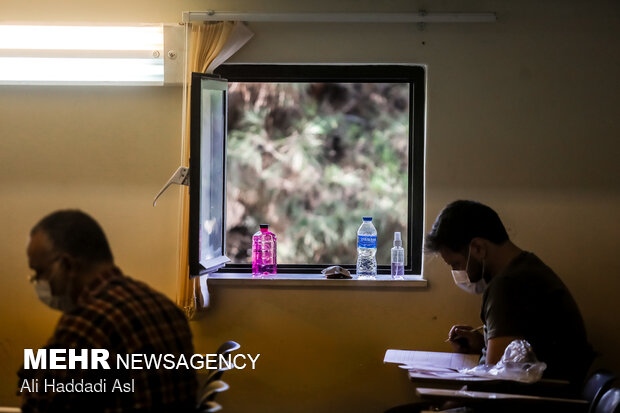 وضعیت برگزاری امتحانات دانشگاه‌ها زیر سایه اومیکرون