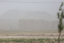 نفوذ گرد و غبار به استان ایلام از امروز