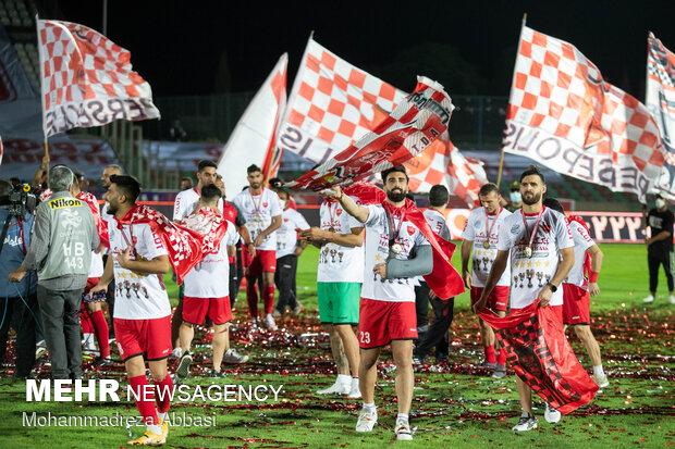 جواب «کری‌ها» را با جام طلایی دادیم/ به تیمی غیر از پرسپولیس فکر نمی‌کنم