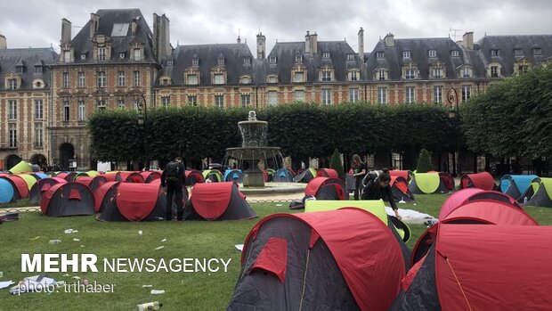 400 بی خانمان در پاریس چادر زدند