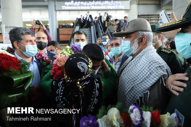 Welcoming gold medallist Javad Foroughi home