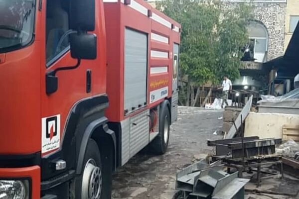 ۸ شهروند اهوازی توسط آتش نشانان نجات یافتند